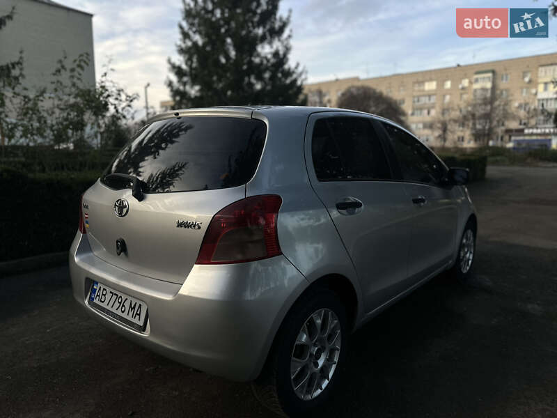Хэтчбек Toyota Yaris 2007 в Тульчине