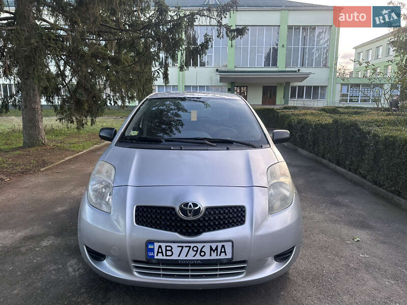 Хэтчбек Toyota Yaris 2007 в Тульчине