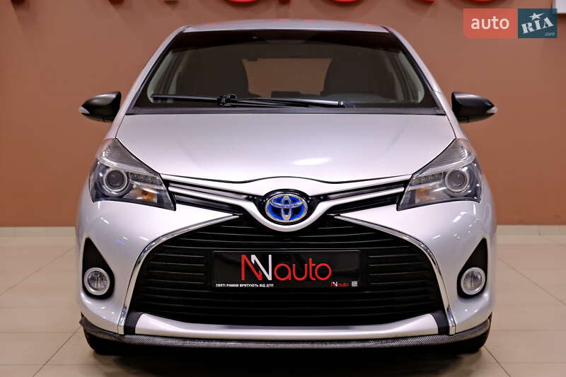 Хэтчбек Toyota Yaris 2015 в Одессе