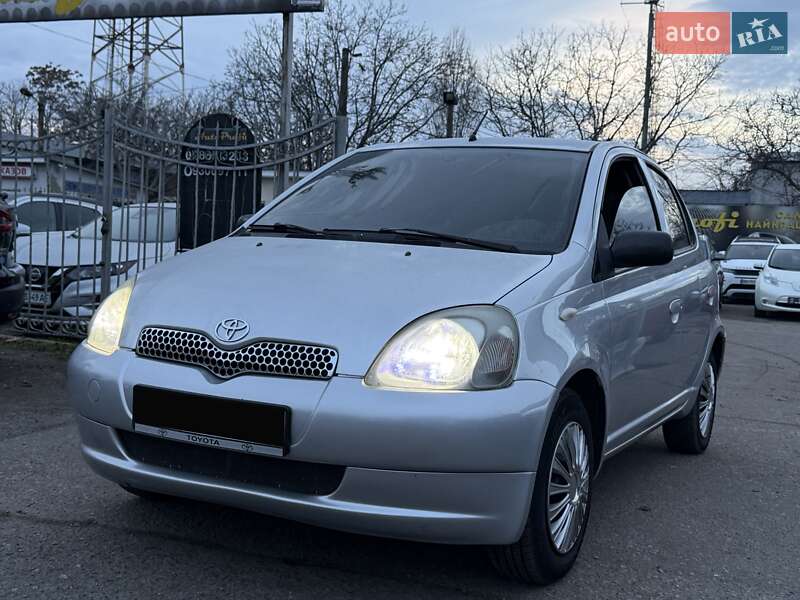Хэтчбек Toyota Yaris 2002 в Одессе