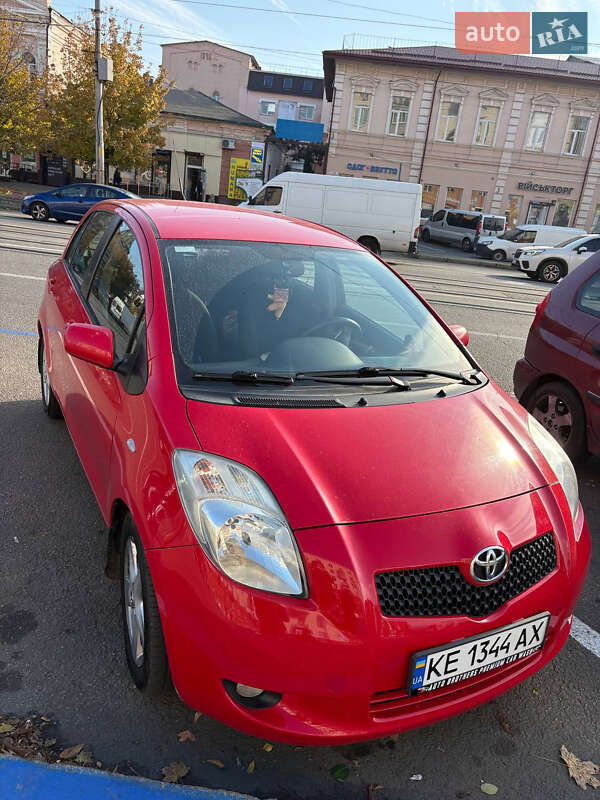 Хэтчбек Toyota Yaris 2008 в Днепре фото 3 Хэтчбек Toyota Yaris 2008 в Днепре