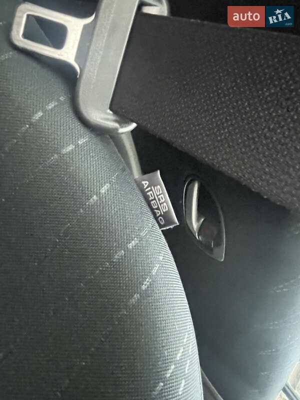 Хэтчбек Toyota Yaris 2006 в Киеве