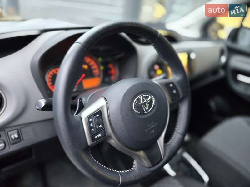 Хэтчбек Toyota Yaris 2014 в Одессе фото 11 Хэтчбек Toyota Yaris 2014 в Одессе