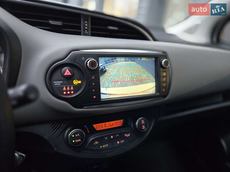 Хэтчбек Toyota Yaris 2014 в Одессе фото 14 Хэтчбек Toyota Yaris 2014 в Одессе