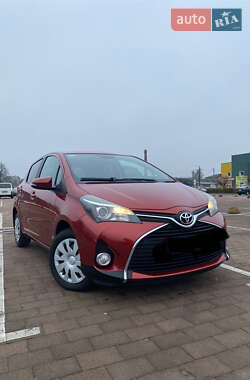 Хетчбек Toyota Yaris 2014 в Житомирі