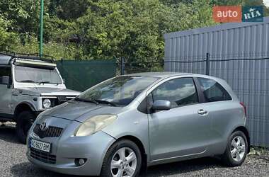 Хетчбек Toyota Yaris 2006 в Ужгороді