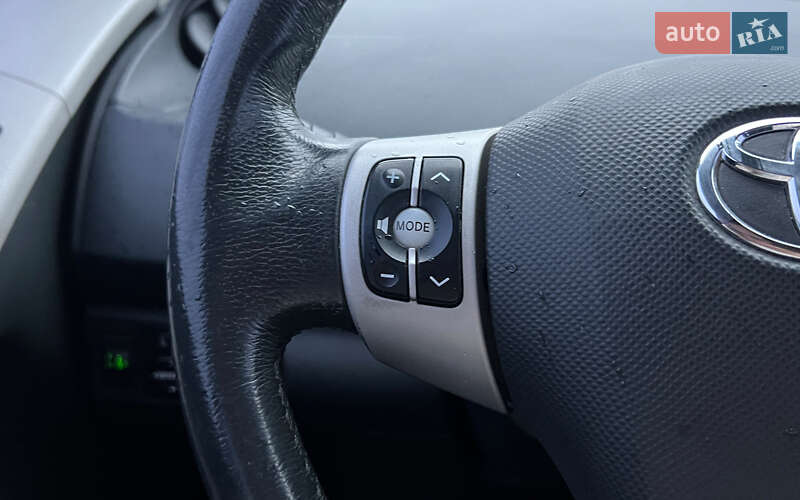 Хэтчбек Toyota Yaris 2007 в Львове