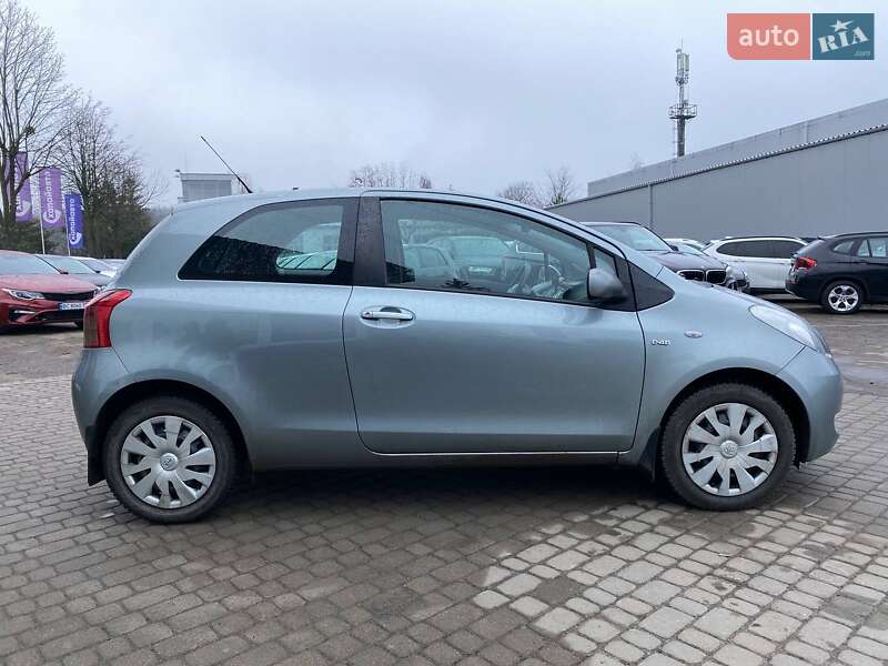Хетчбек Toyota Yaris 2006 в Львові