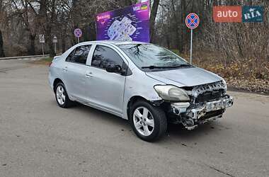 Седан Toyota Yaris 2007 в Киеве