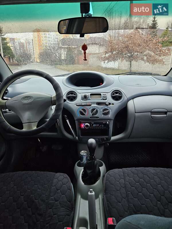 Хэтчбек Toyota Yaris 1999 в Харькове