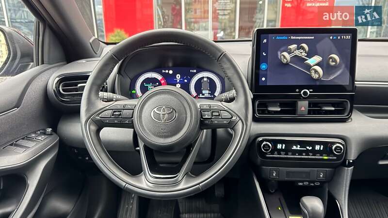 Хетчбек Toyota Yaris 2024 в Івано-Франківську