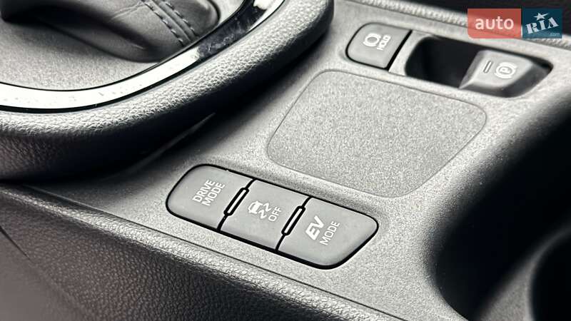 Хетчбек Toyota Yaris 2024 в Івано-Франківську