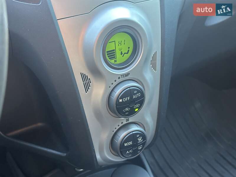Хэтчбек Toyota Yaris 2008 в Киеве фото 20 Хэтчбек Toyota Yaris 2008 в Киеве