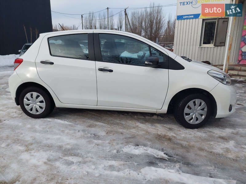 Хетчбек Toyota Yaris 2012 в Кременчуці
