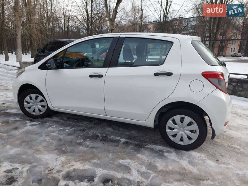 Хетчбек Toyota Yaris 2012 в Кременчуці
