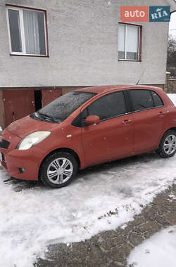 Хэтчбек Toyota Yaris 2006 в Великой Березовице