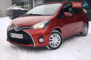 Хетчбек Toyota Yaris 2015 в Києві