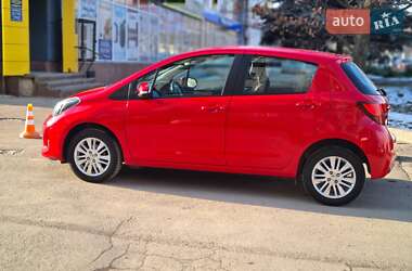 Хэтчбек Toyota Yaris 2016 в Кропивницком