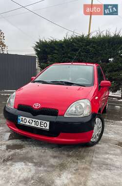 Хэтчбек Toyota Yaris 2003 в Ужгороде