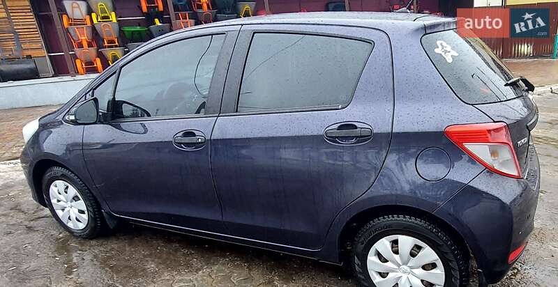 Хэтчбек Toyota Yaris 2013 в Полтаве