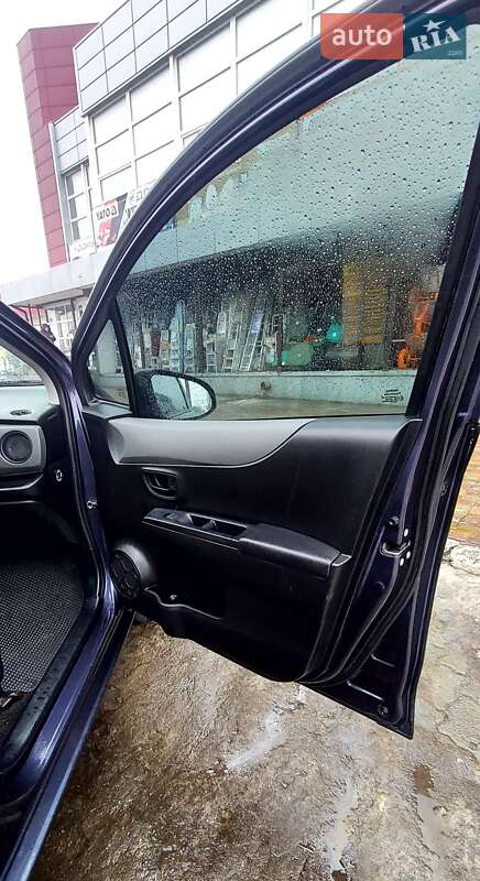 Хэтчбек Toyota Yaris 2013 в Полтаве