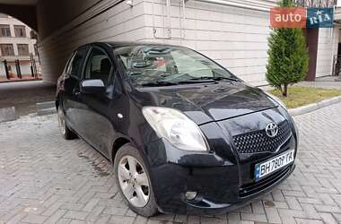 Седан Toyota Yaris 2007 в Одессе