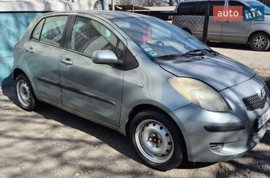 Хетчбек Toyota Yaris 2007 в Кам'янському