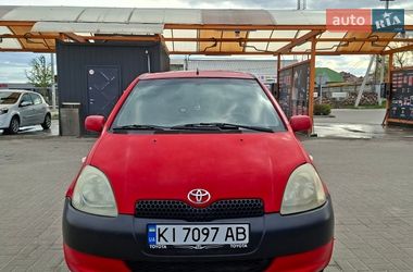Хэтчбек Toyota Yaris 1999 в Буче