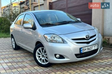 Седан Toyota Yaris 2008 в Одесі