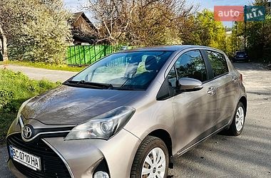 Хэтчбек Toyota Yaris 2015 в Киеве
