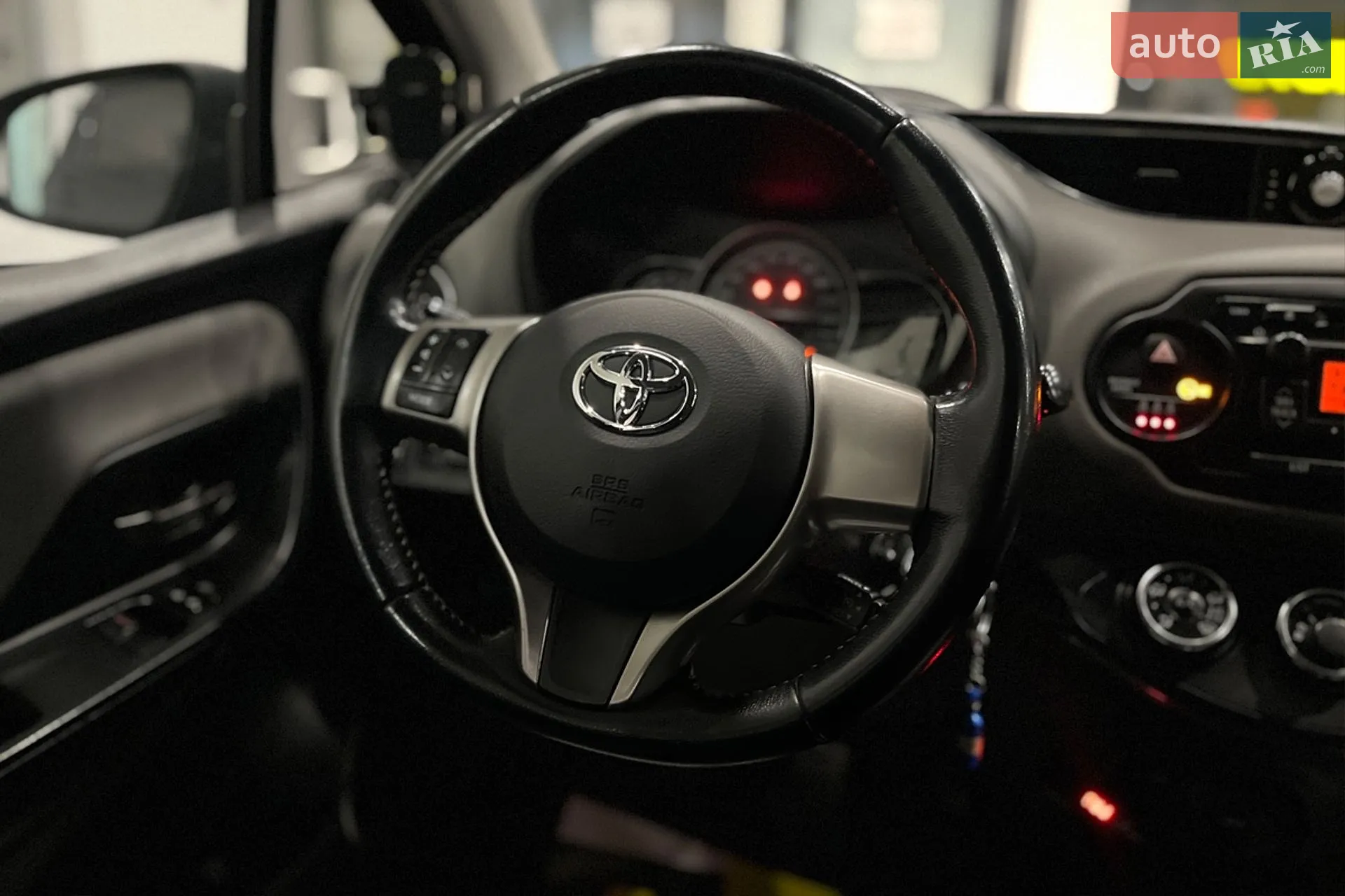 2016 Toyota Yaris - мініатюра 10