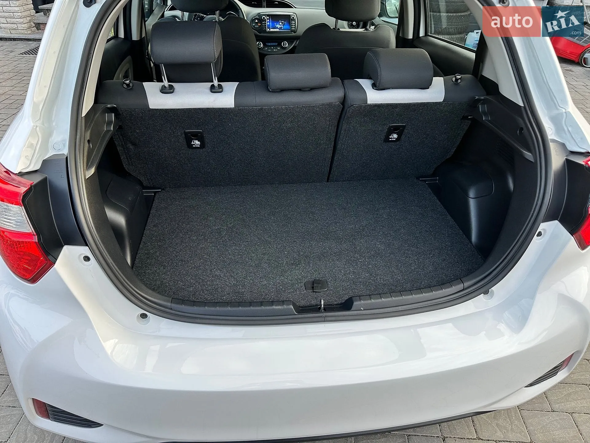 2019 Toyota Yaris - мініатюра 8