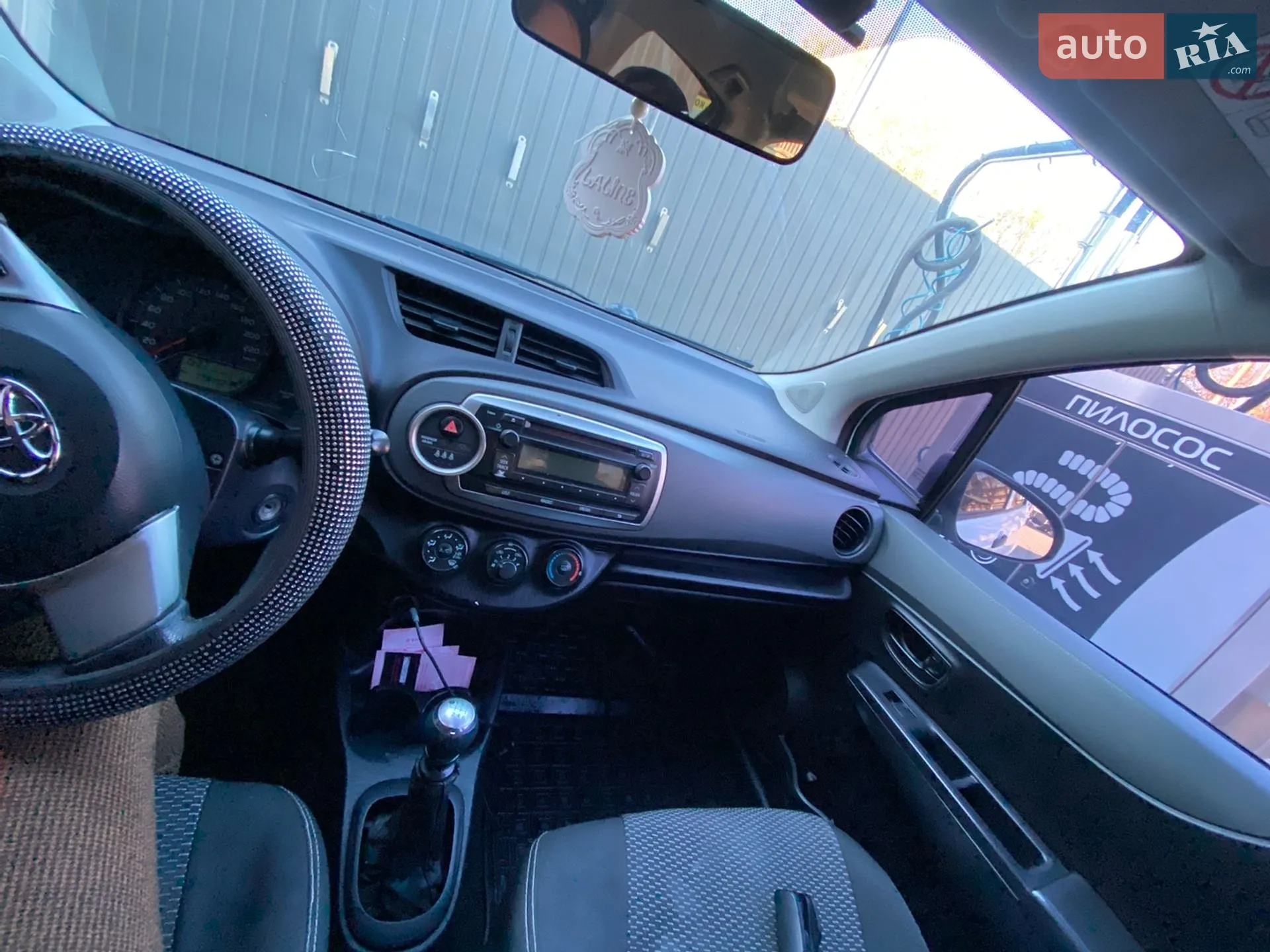 2013 Toyota Yaris - мініатюра 8