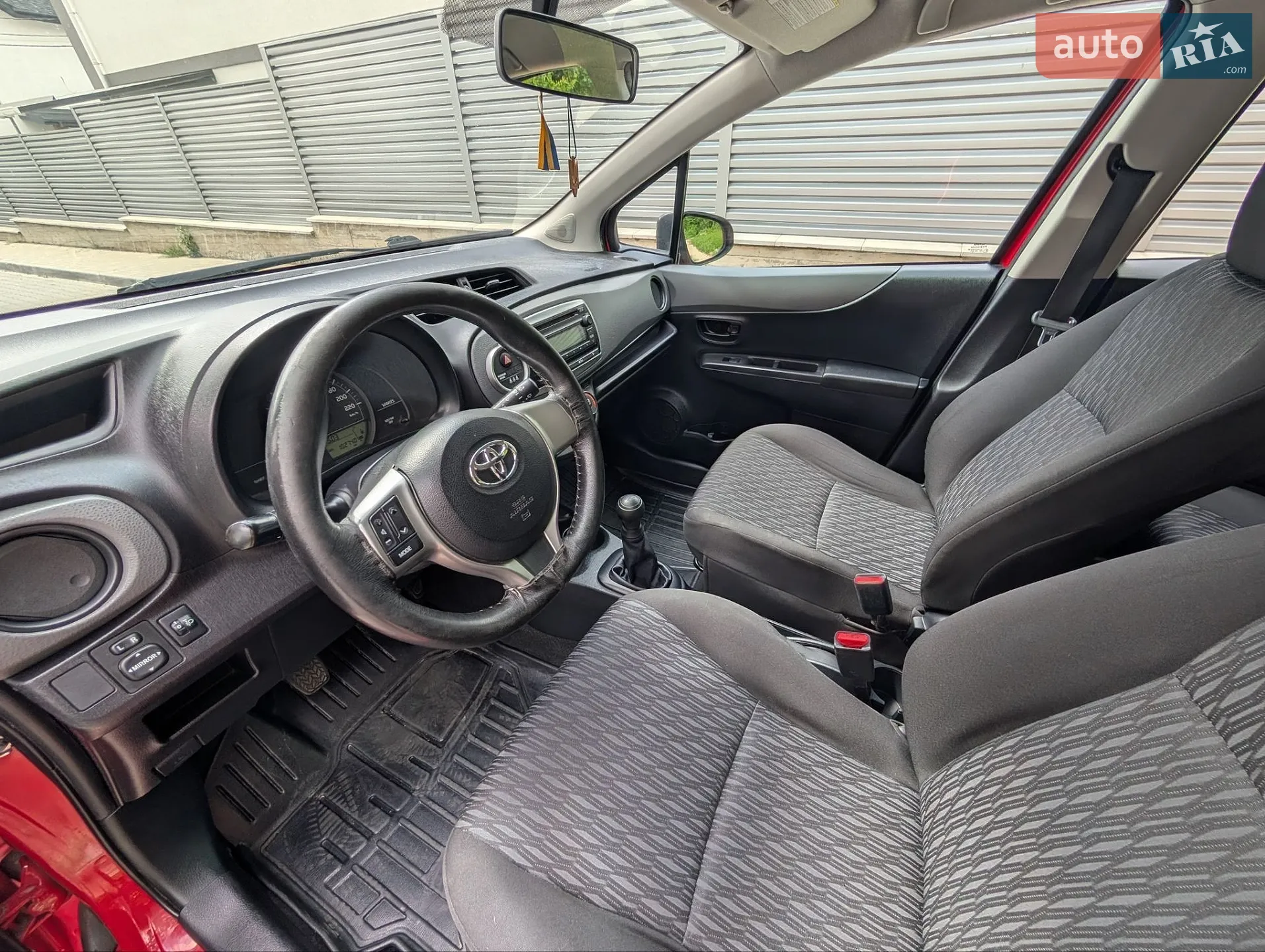 2012 Toyota Yaris - мініатюра 15