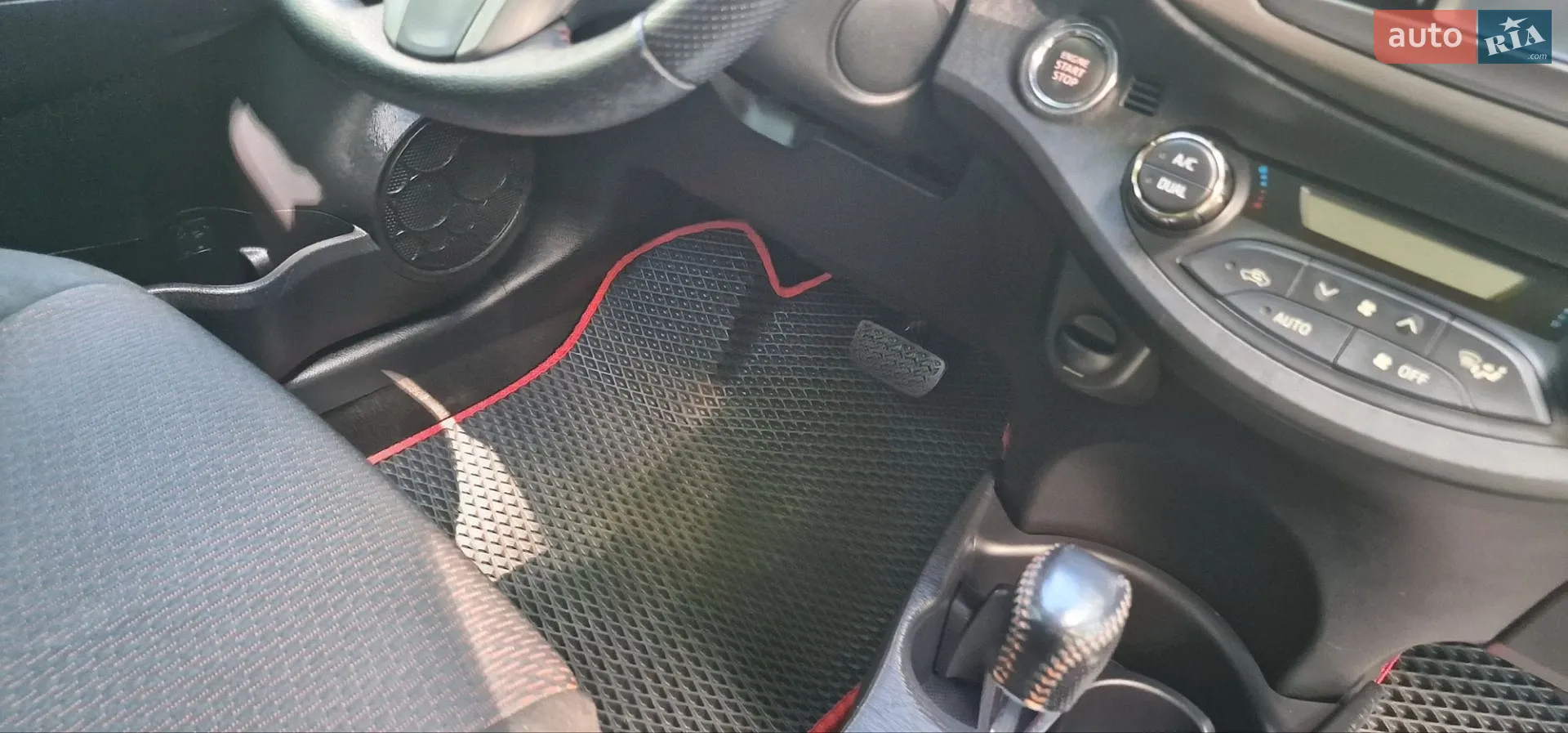 2012 Toyota Yaris - мініатюра 49