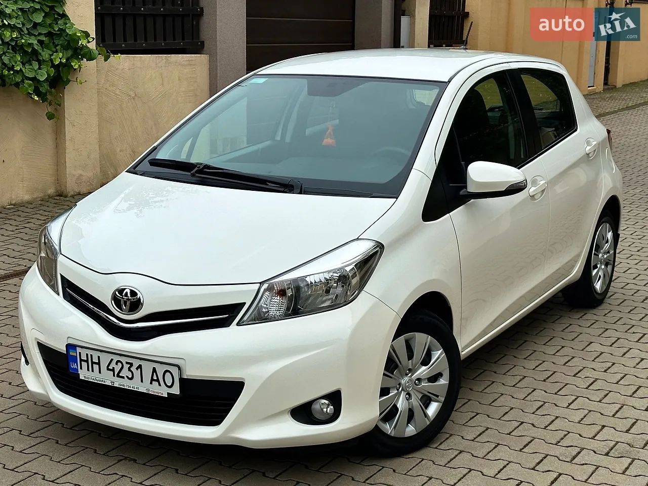 2011 Toyota Yaris - мініатюра 10