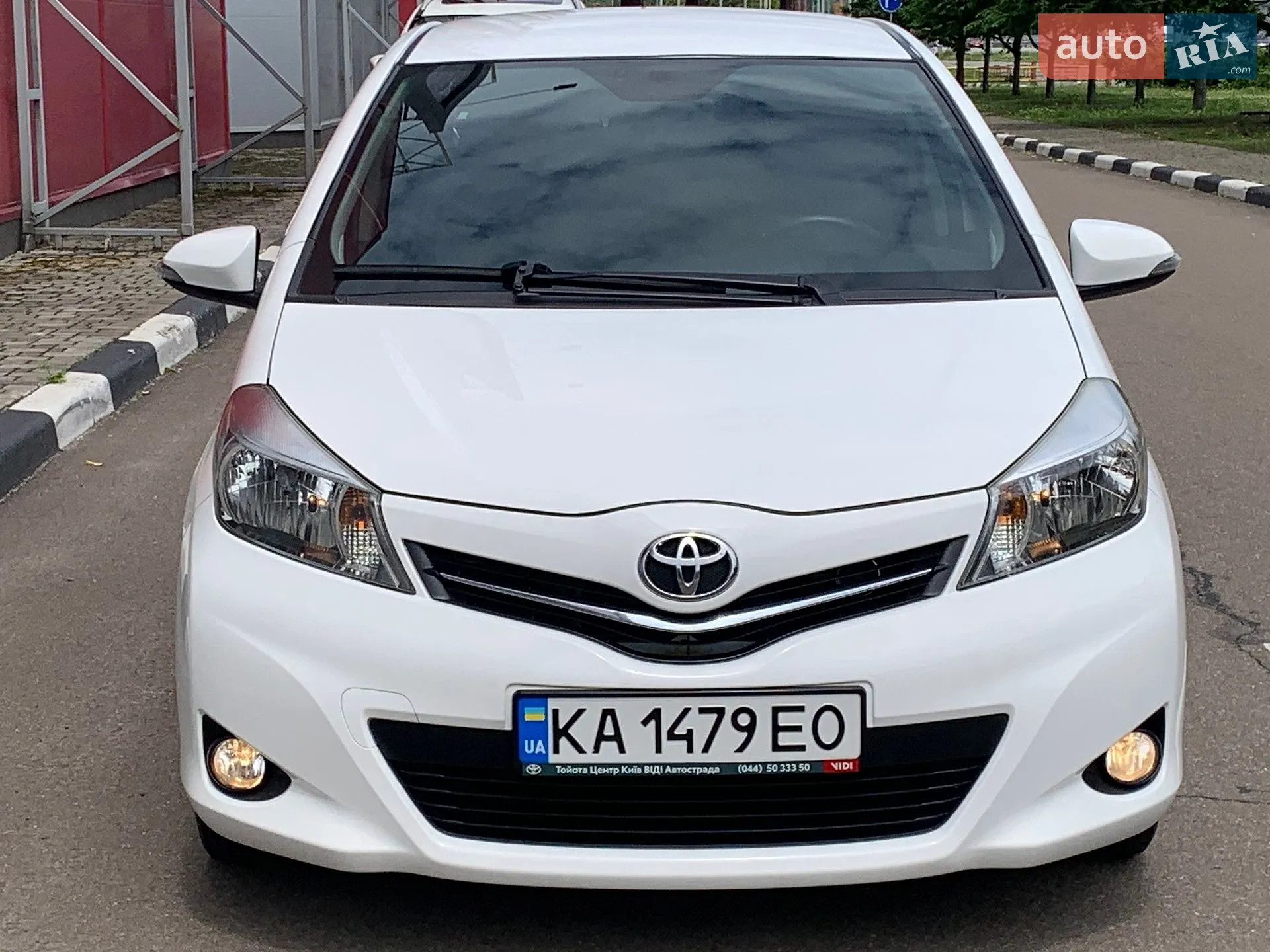 2014 Toyota Yaris - мініатюра 2