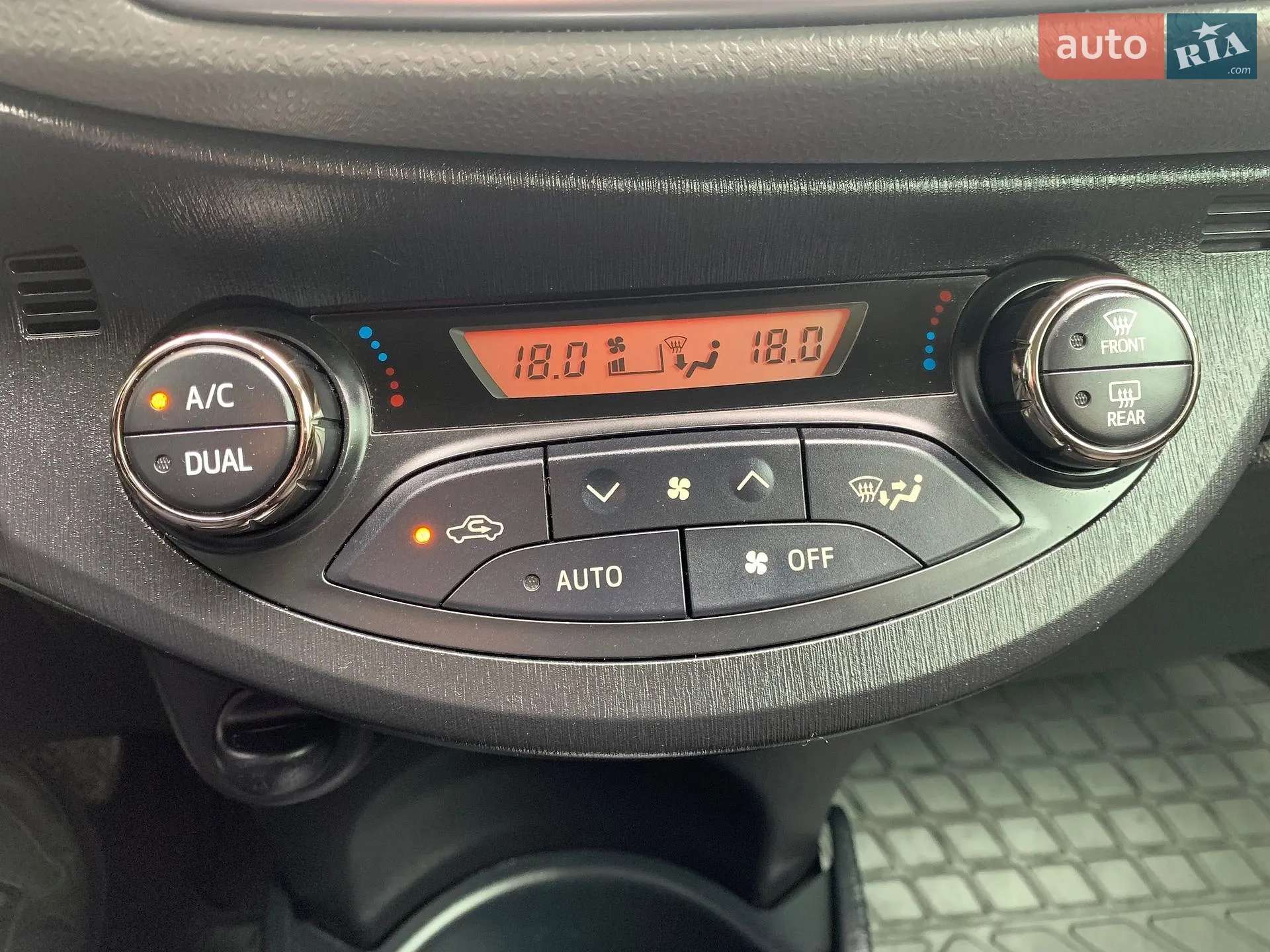 2014 Toyota Yaris - мініатюра 94