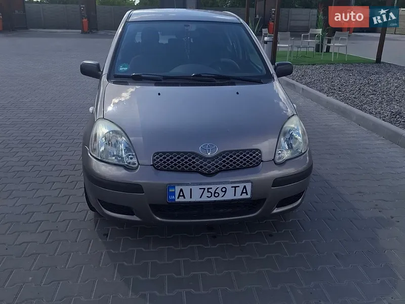 Toyota Yaris 2004