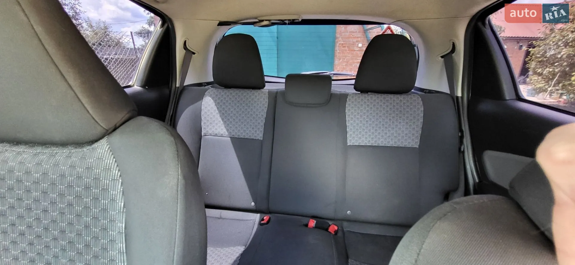 2015 Toyota Yaris - мініатюра 12