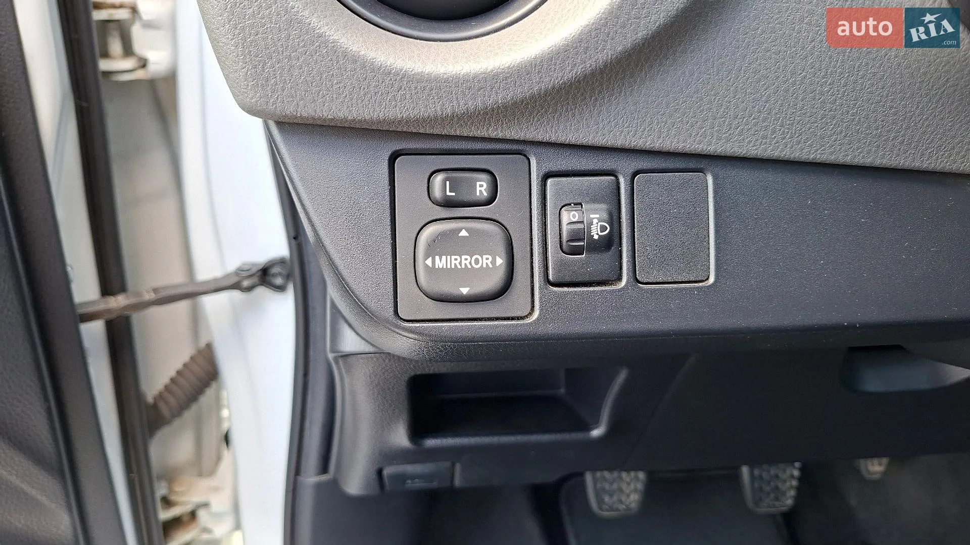 2018 Toyota Yaris - мініатюра 22