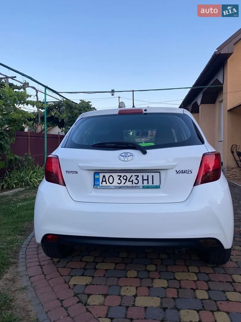 2015 Toyota Yaris - мініатюра 2
