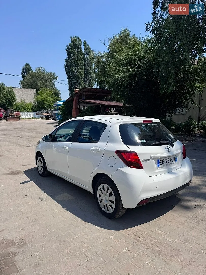 2016 Toyota Yaris - мініатюра 5