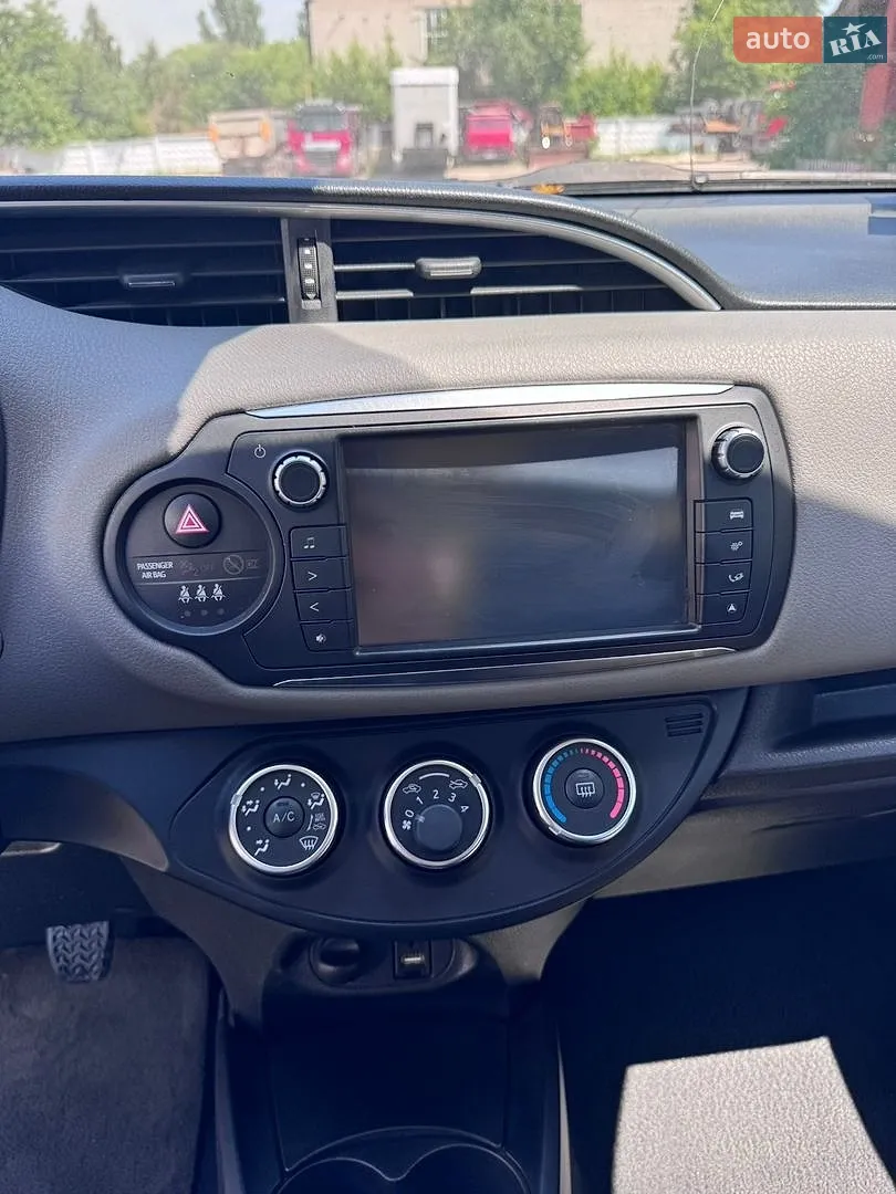 2016 Toyota Yaris - мініатюра 13