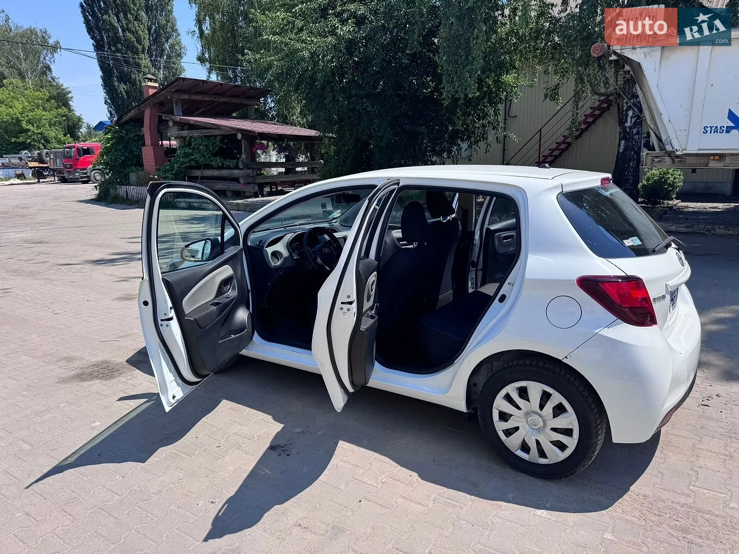 2016 Toyota Yaris - мініатюра 19