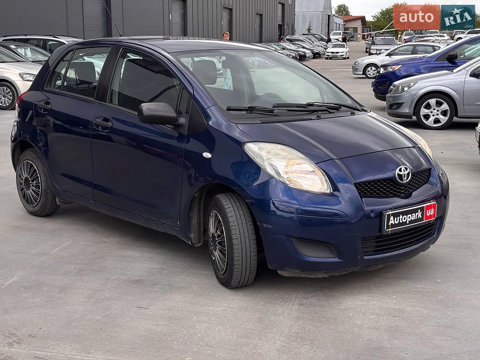 2011 Toyota Yaris - мініатюра 13