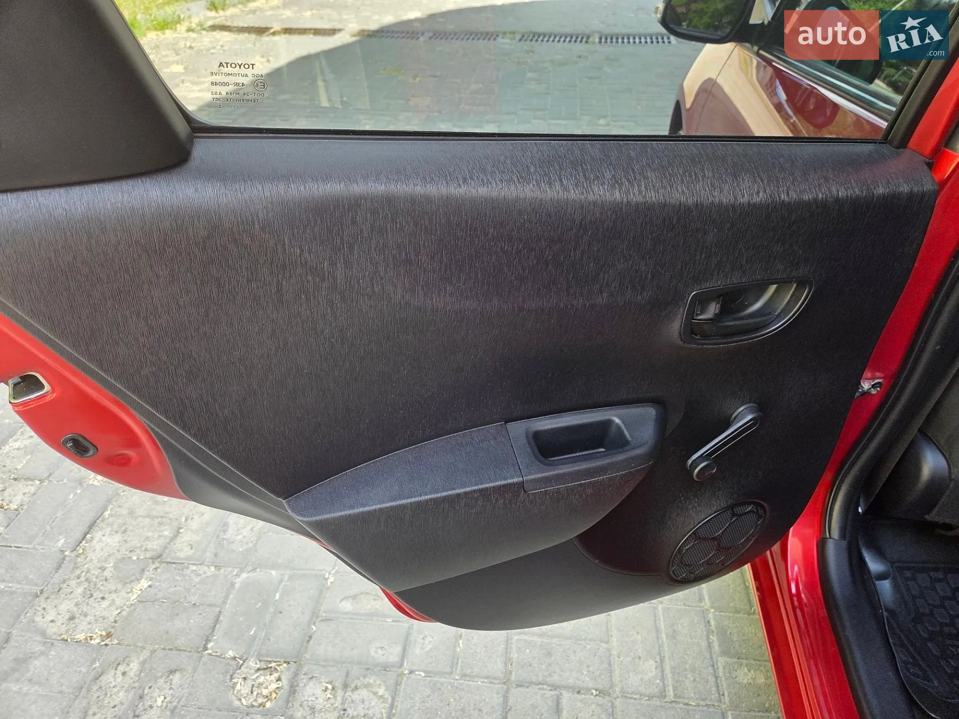 2012 Toyota Yaris - мініатюра 11