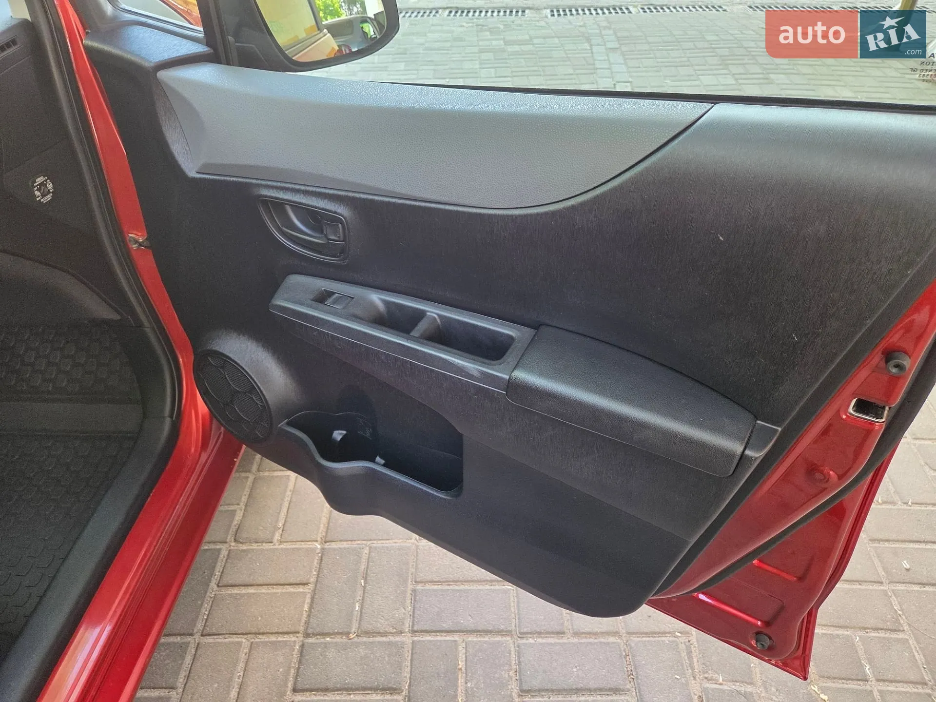 2012 Toyota Yaris - мініатюра 12