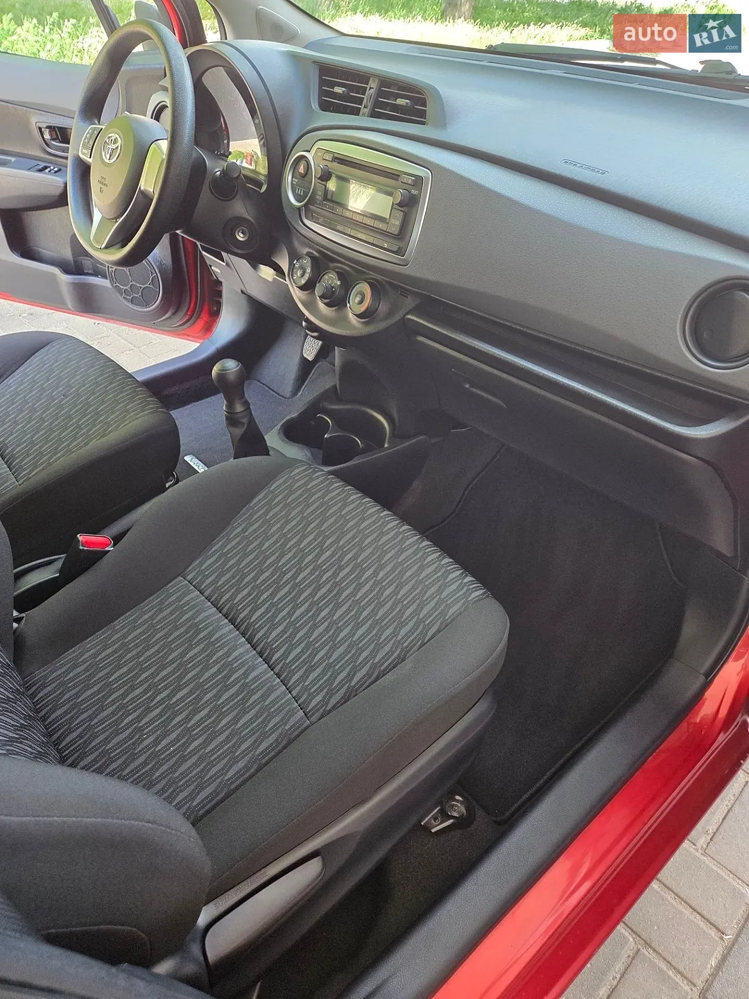 2012 Toyota Yaris - мініатюра 16