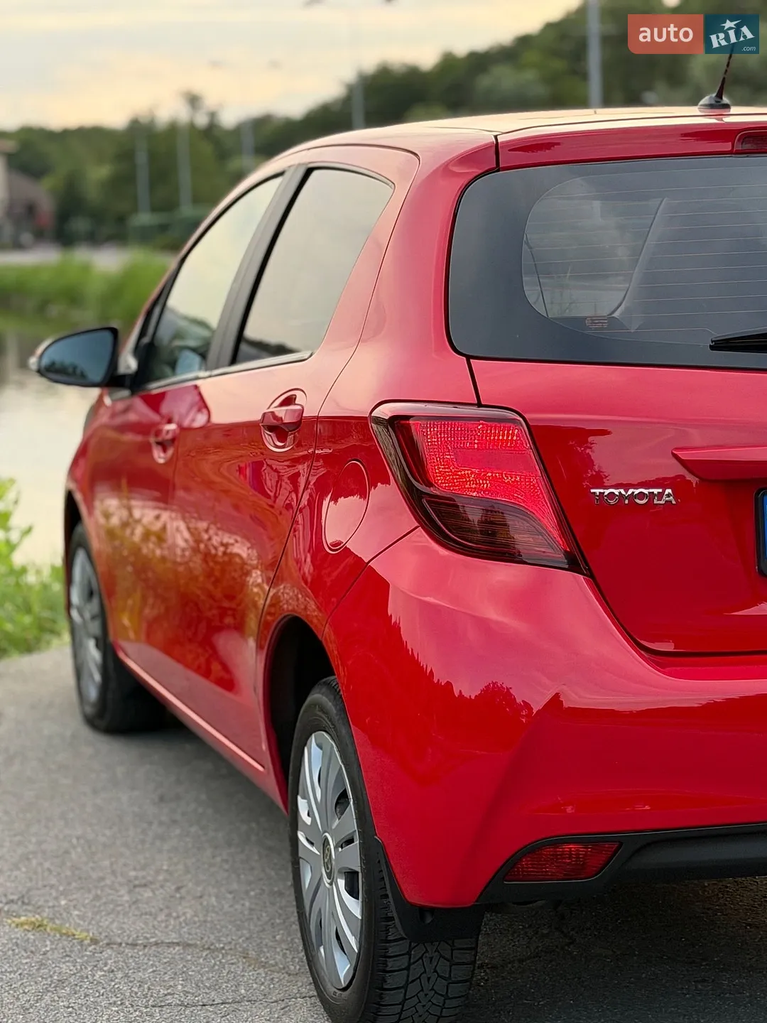 2016 Toyota Yaris - мініатюра 27